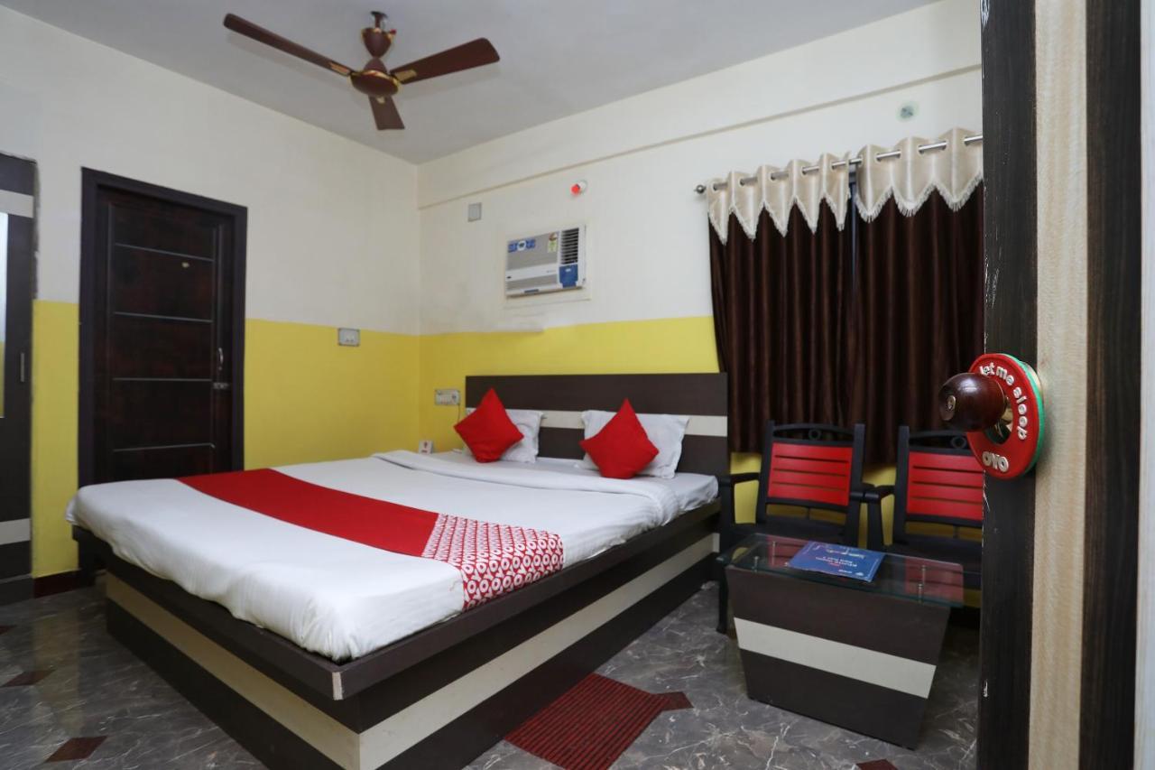 Oyo 26152 Hotel Aarush 迪卡 外观 照片